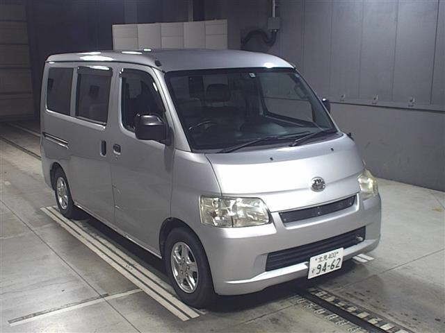 2437 Toyota Town ace van S412M 2011 г. (JU Gifu)